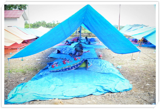 꾸미기_salah satu lokasi pengungsi di desa Cubo kecamatan Bandar Dua Pidie Jaya.jpg