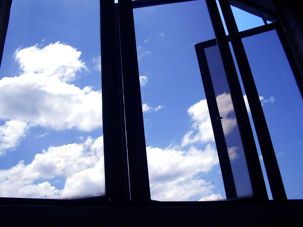 1128.Amaging-blue-sky.jpg